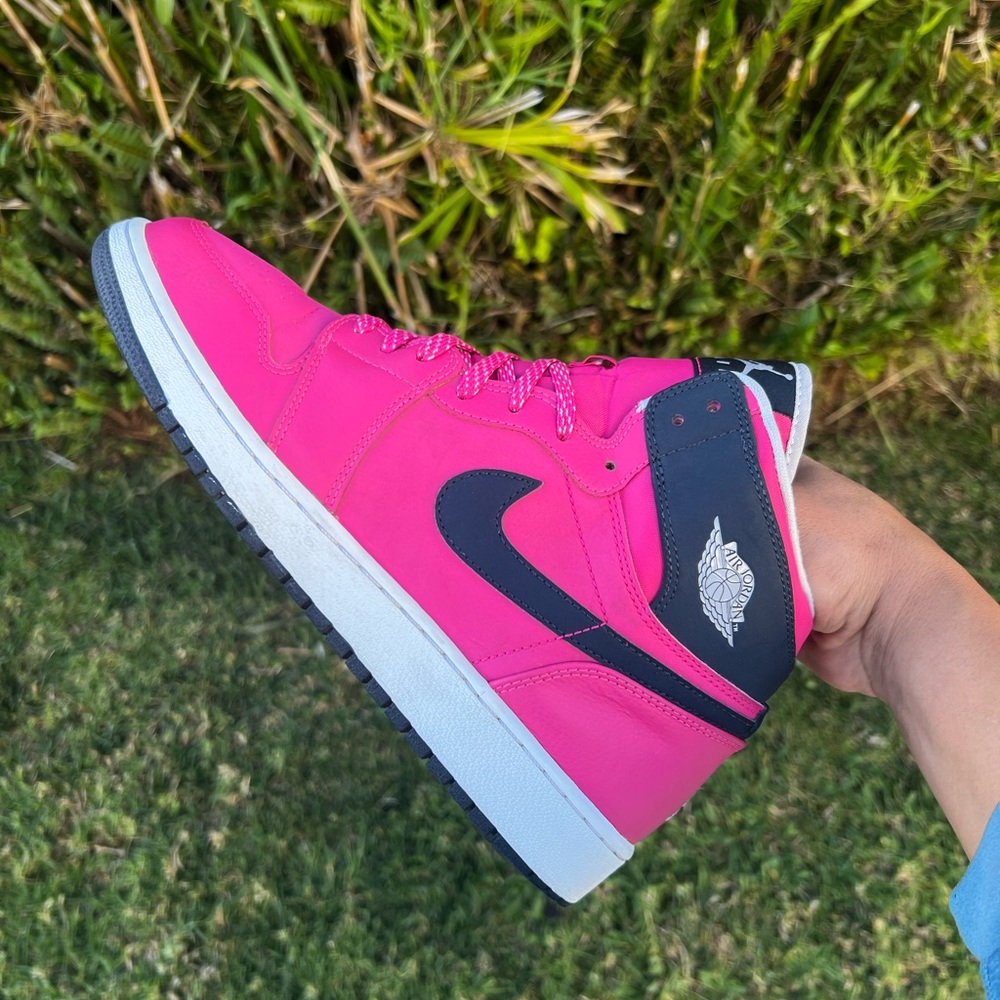 AIR JORDAN 1 RETRO | GG VIVID PINK | MEN SIZE 8.5